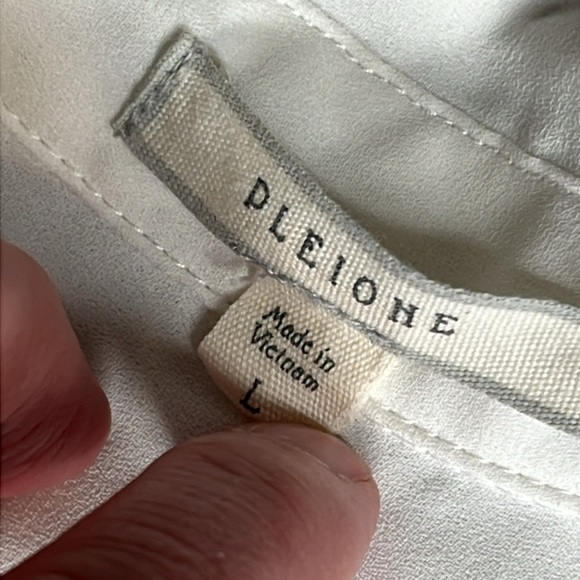 Pleione Hi-Lo Long Sleeve Collared Tunic Blouse - Picture 10 of 11